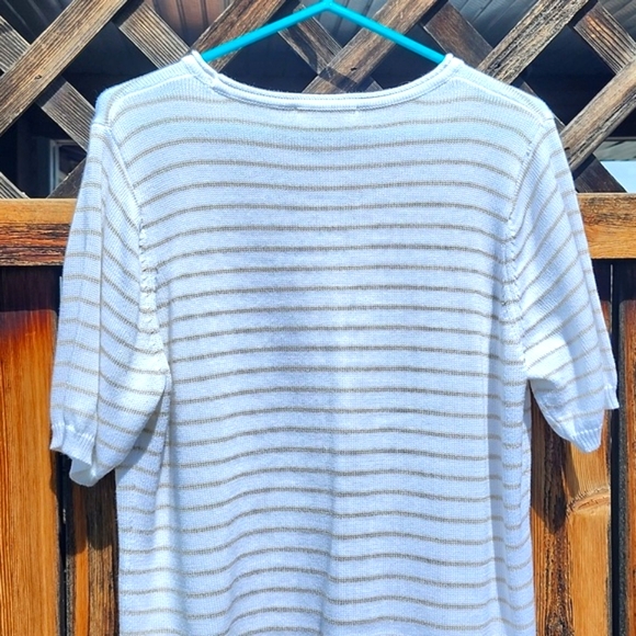 ⭐️Alia Tan and Cream loose knit Tee - Picture 9 of 9